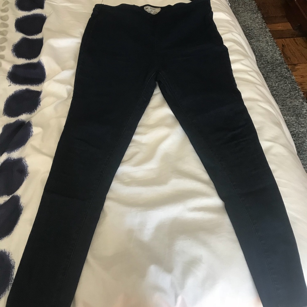 Free People stretch skinny jeans-pull on!